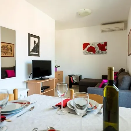 - One Bedroom With Terrace And Sea View دوبروفينك